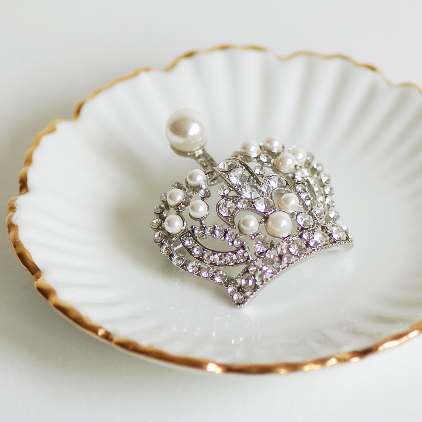 Vintage Style Pearl Crown Brooch