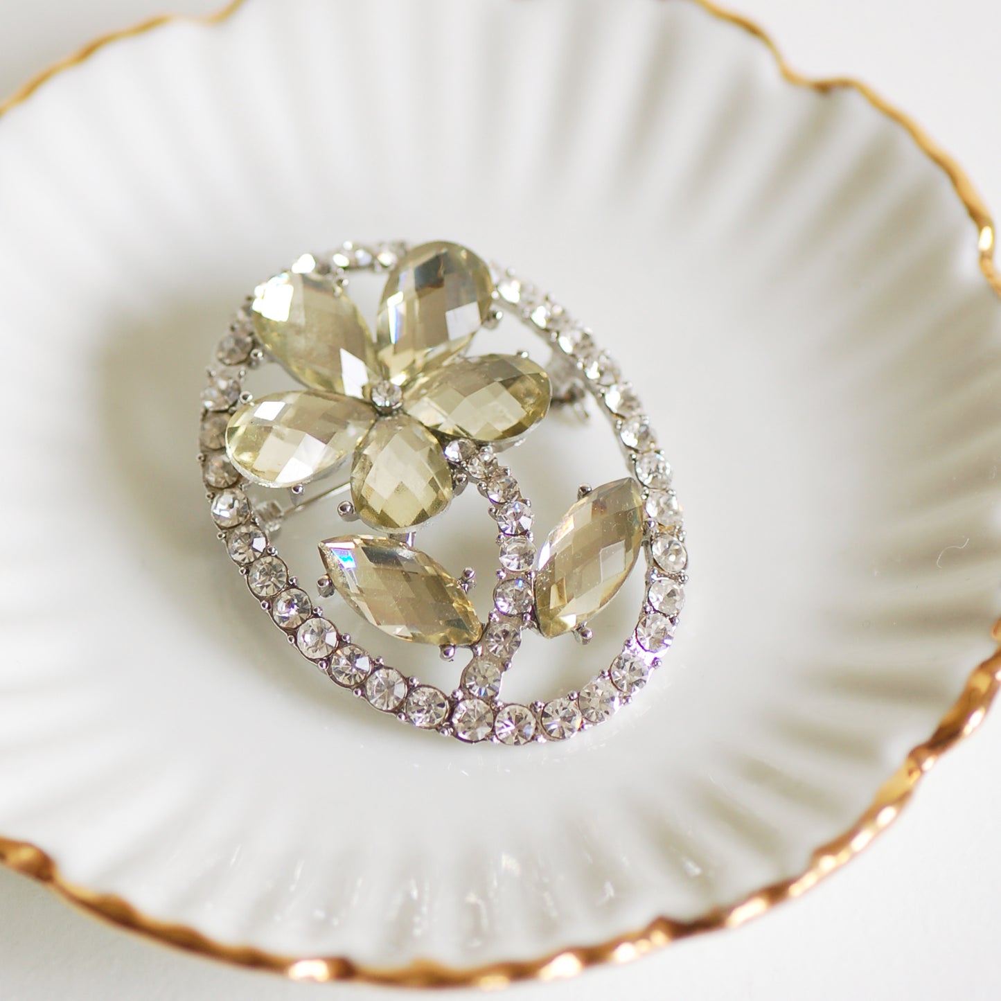 Vintage Style Flower Brooch