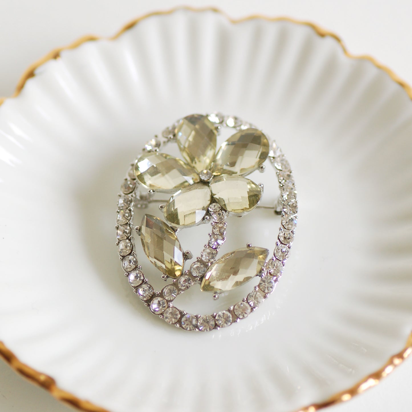 Vintage Style Flower Brooch