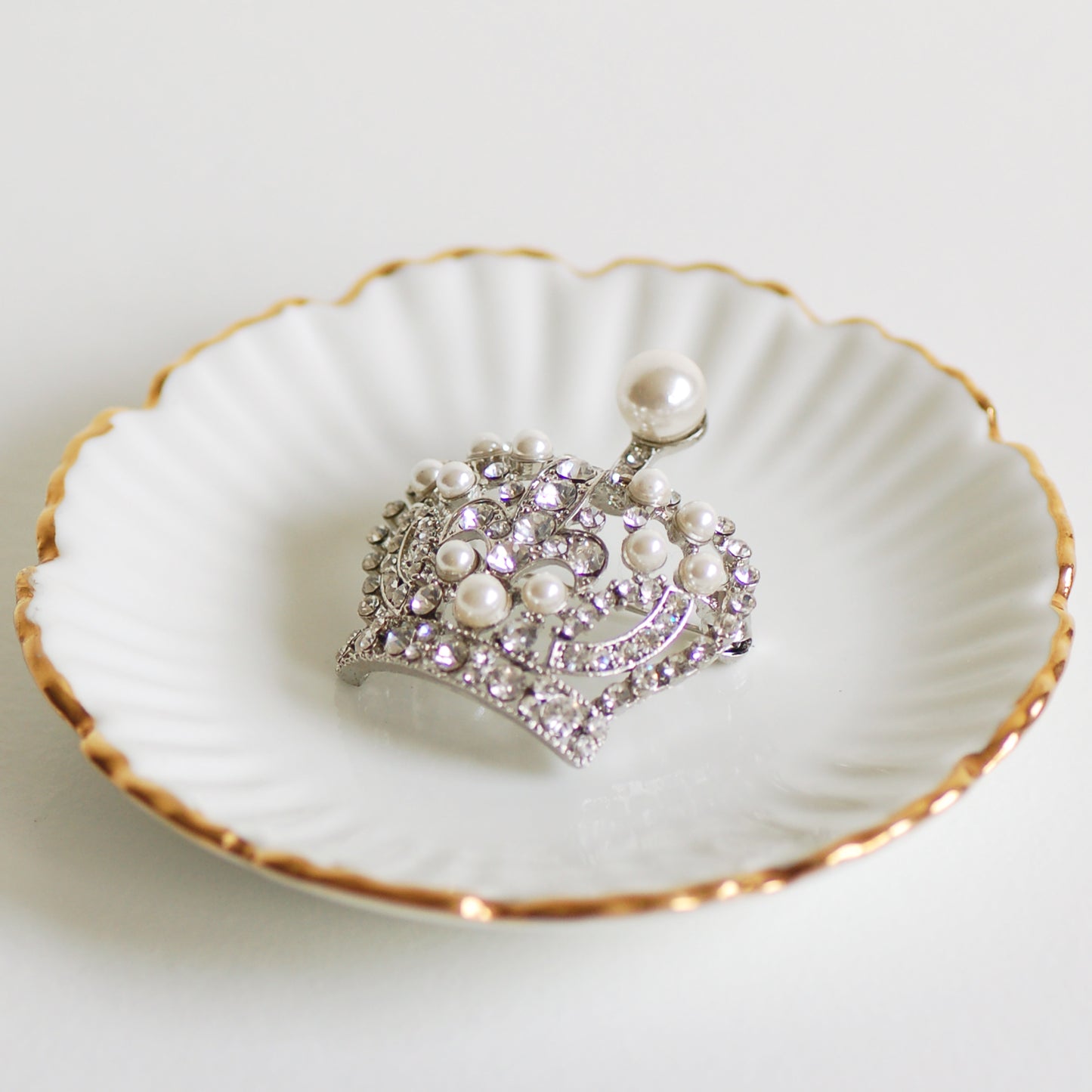 Vintage Style Pearl Crown Brooch