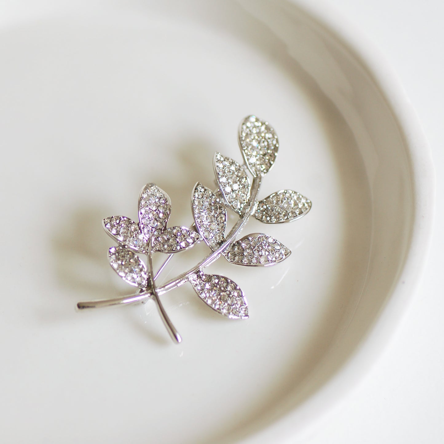 Vintage Style Leaf Brooch