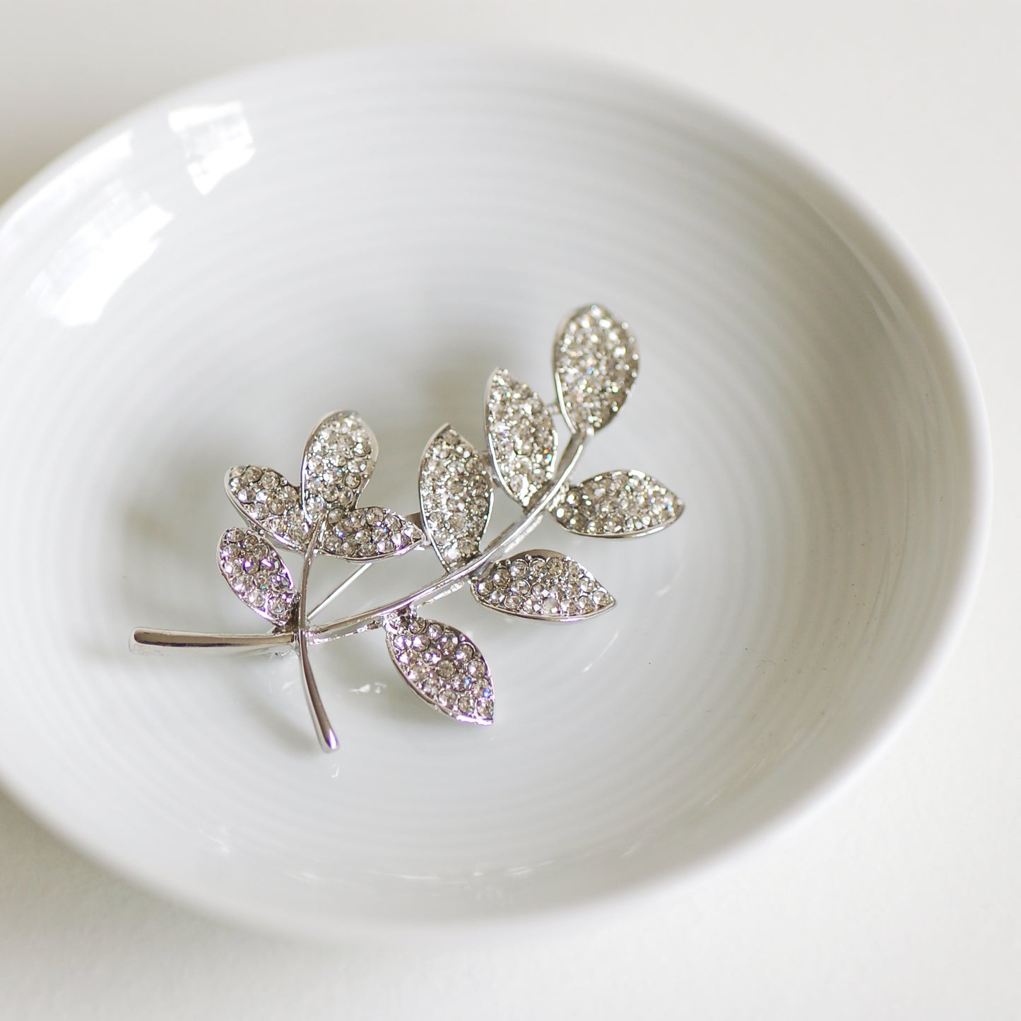 Vintage Style Leaf Brooch