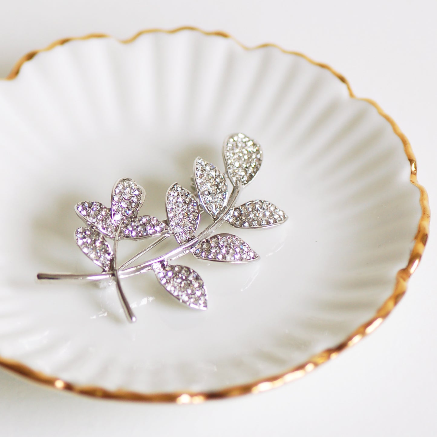 Vintage Style Leaf Brooch