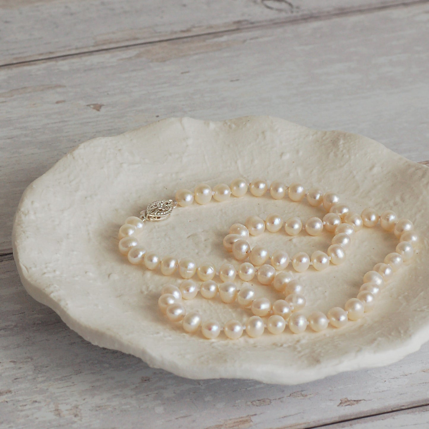 Vintage Style Pearl Necklace