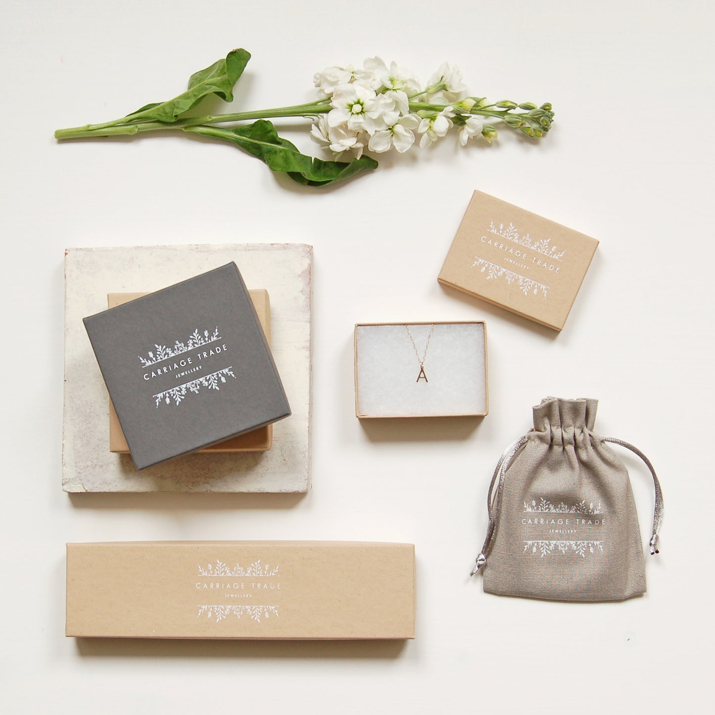 Vintage Style Round Clasp Pearl Bracelet