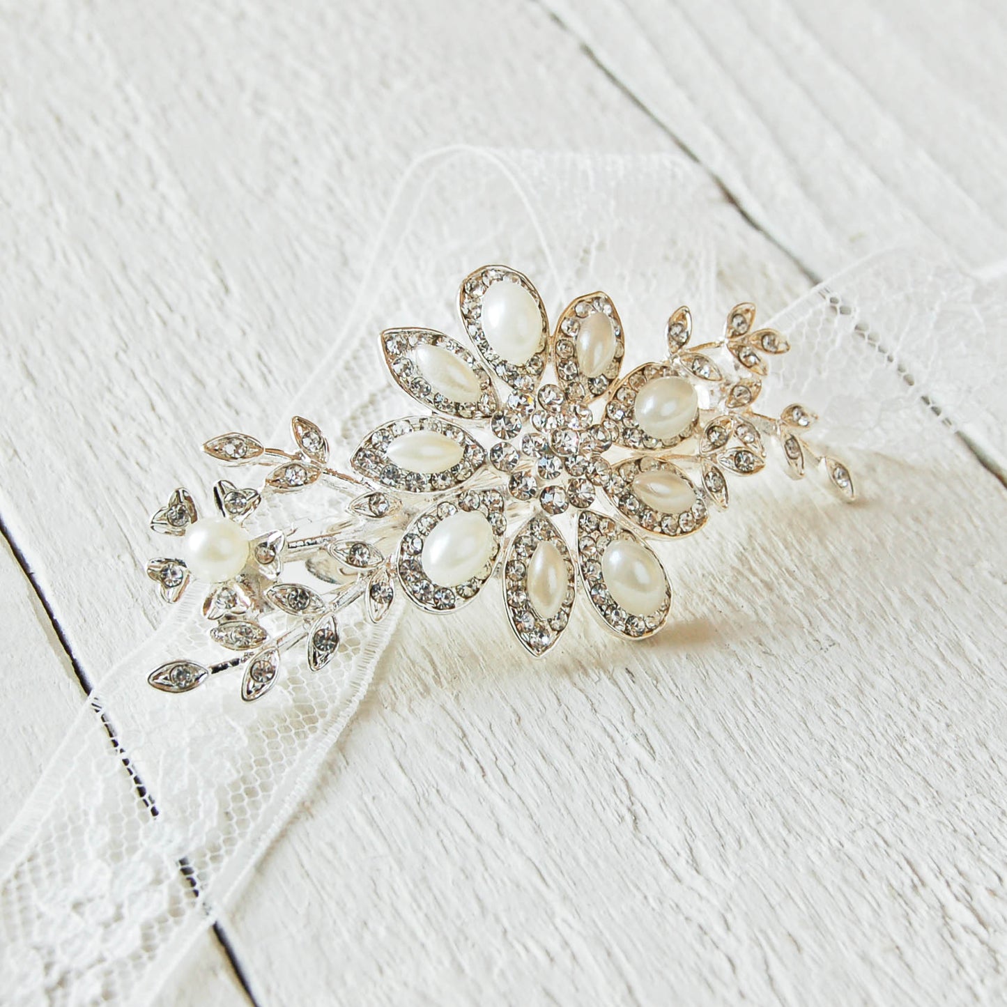 Elegant Pearl and Diamante Hair Clip