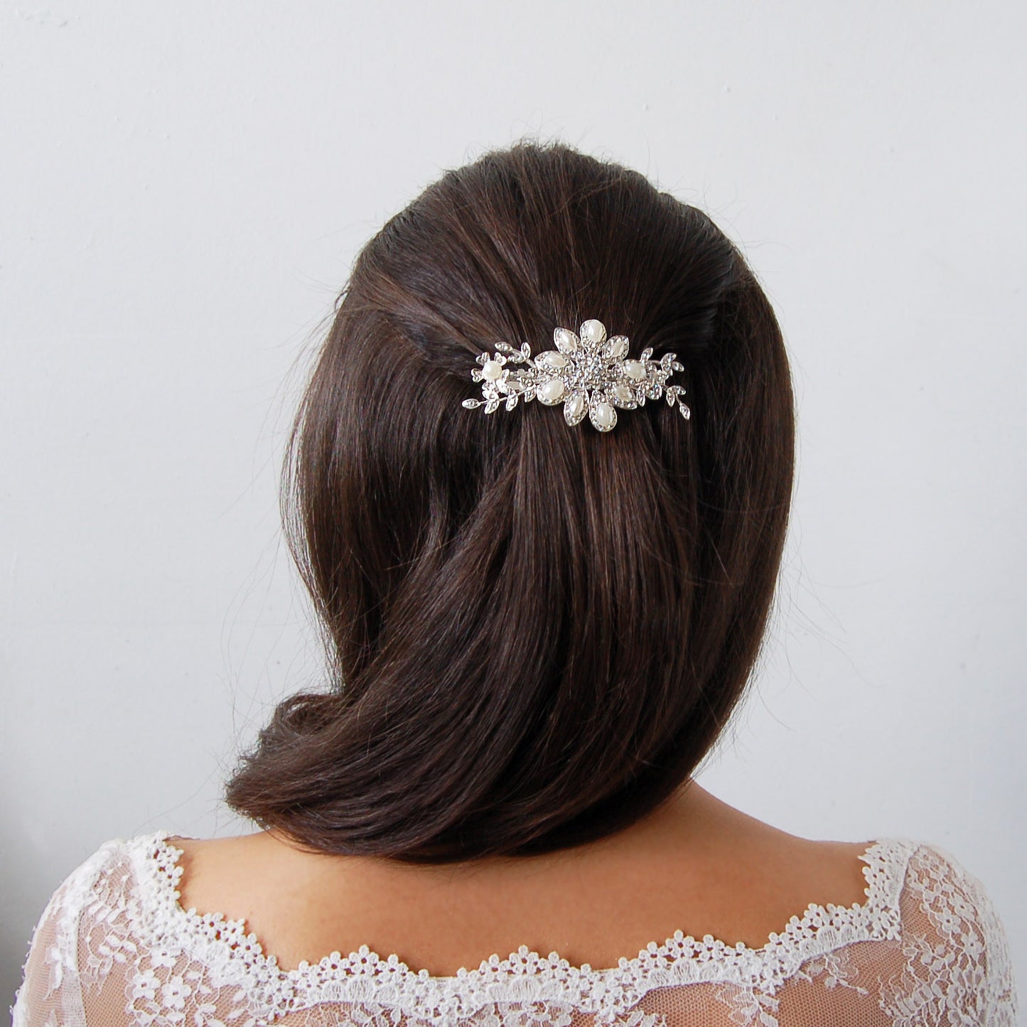Elegant Pearl and Diamante Hair Clip