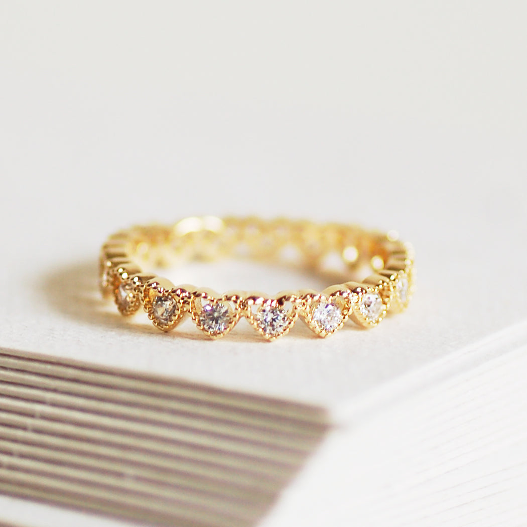 Dainty Gold Hearts Ring