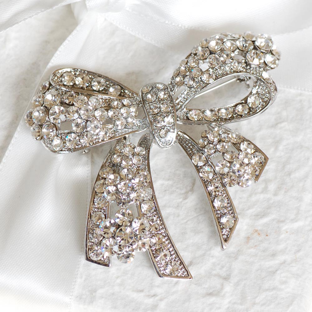 Vintage best sale bow brooch