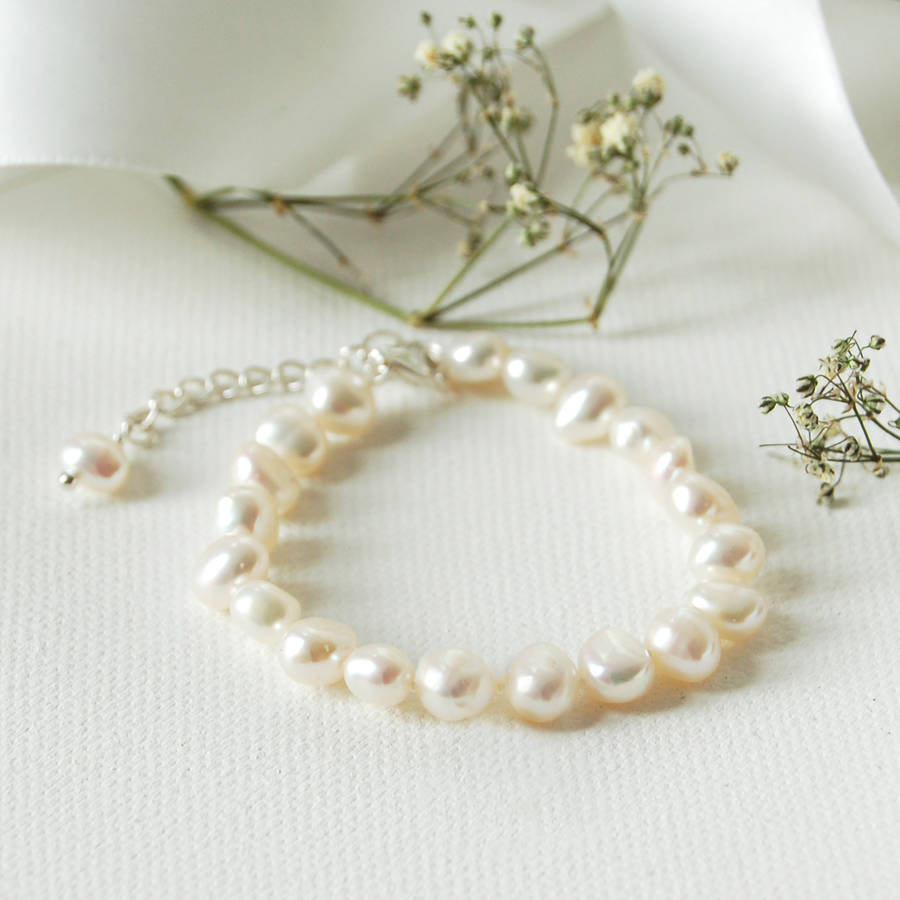 Girl's Extending Pearl Bracelet