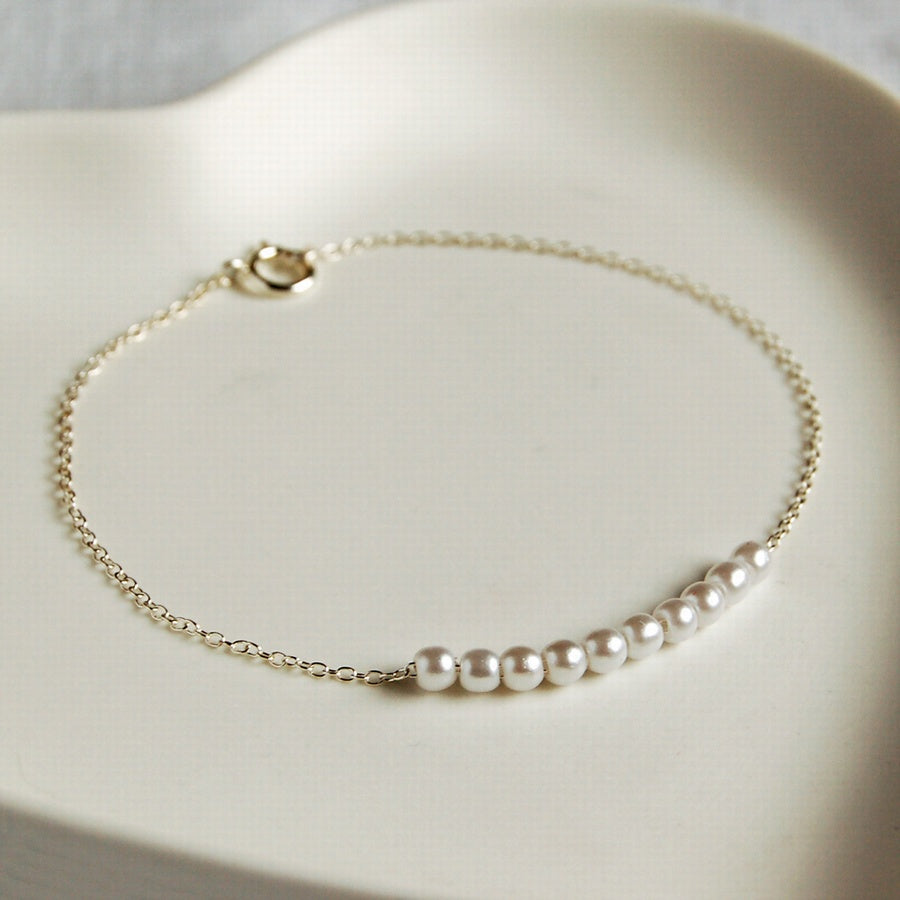 Delicate Pearl Cluster Bracelet