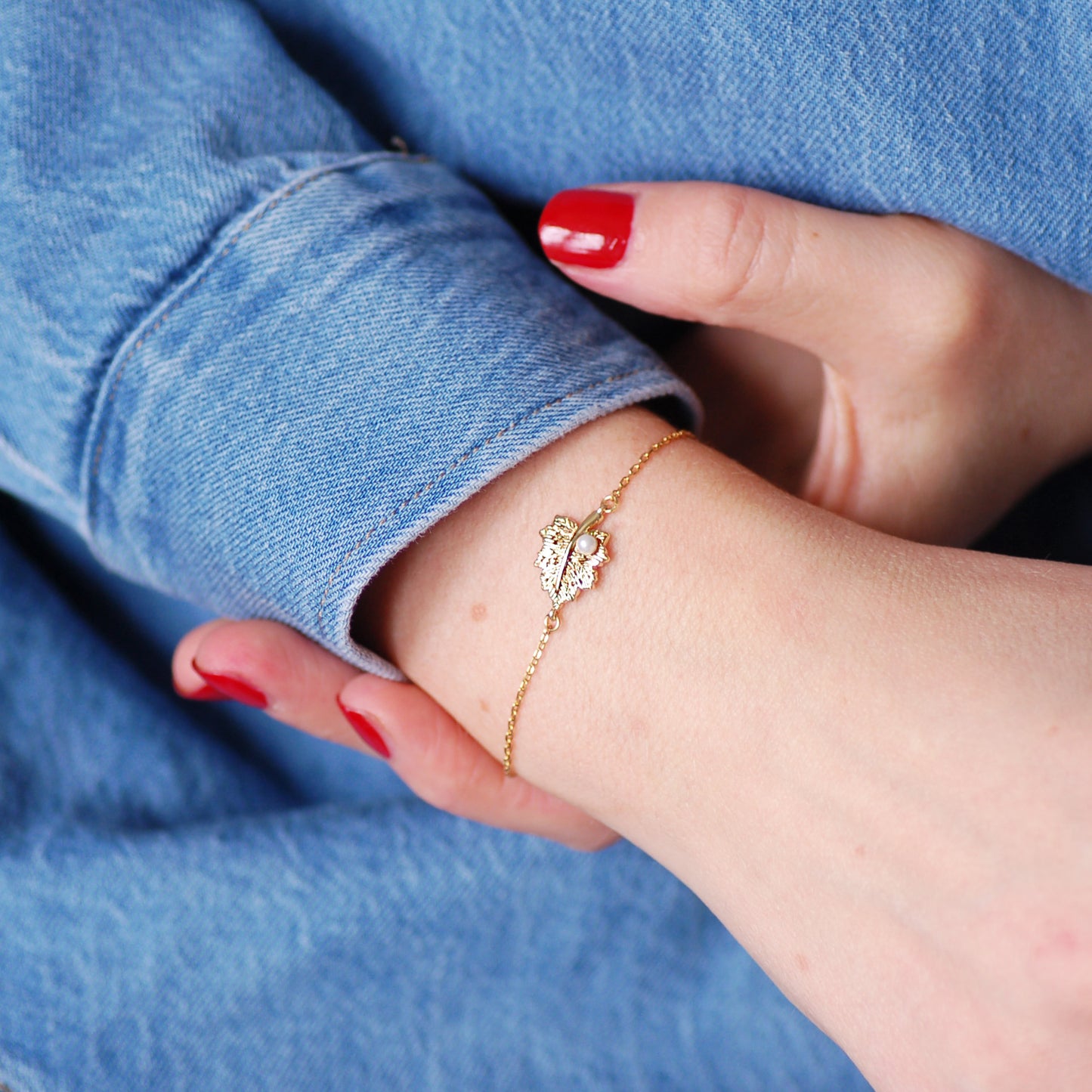 Delicate Gold Leaf Pearl Bracelet